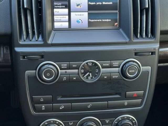 Белый Ленд Ровер Фрилендер, объемом двигателя 2 л и пробегом 236 тыс. км за 11900 $, фото 9 на Automoto.ua