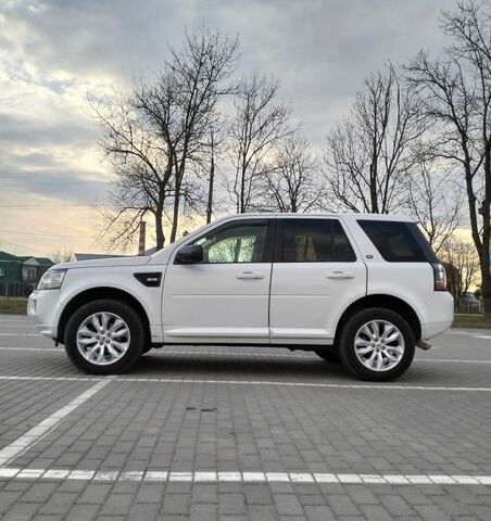 Білий Ленд Ровер Freelander, об'ємом двигуна 2.18 л та пробігом 227 тис. км за 13600 $, фото 12 на Automoto.ua