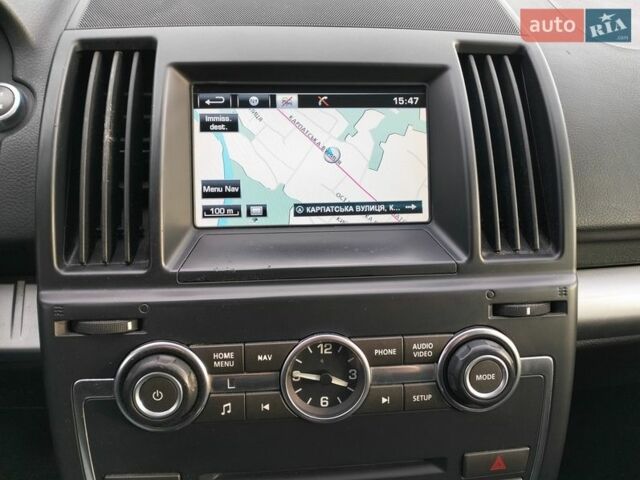 Білий Ленд Ровер Freelander, об'ємом двигуна 2.18 л та пробігом 227 тис. км за 13600 $, фото 49 на Automoto.ua