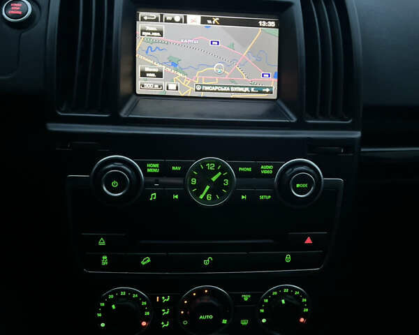 Білий Ленд Ровер Freelander, об'ємом двигуна 2.18 л та пробігом 225 тис. км за 12990 $, фото 40 на Automoto.ua