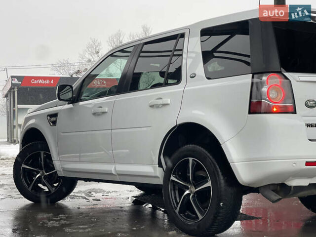 Белый Ленд Ровер Фрилендер, объемом двигателя 2.2 л и пробегом 207 тыс. км за 13950 $, фото 32 на Automoto.ua