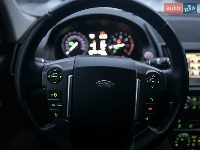 Білий Ленд Ровер Freelander, об'ємом двигуна 2.18 л та пробігом 225 тис. км за 12990 $, фото 47 на Automoto.ua