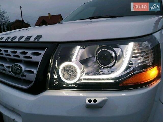 Білий Ленд Ровер Freelander, об'ємом двигуна 2 л та пробігом 200 тис. км за 13500 $, фото 4 на Automoto.ua