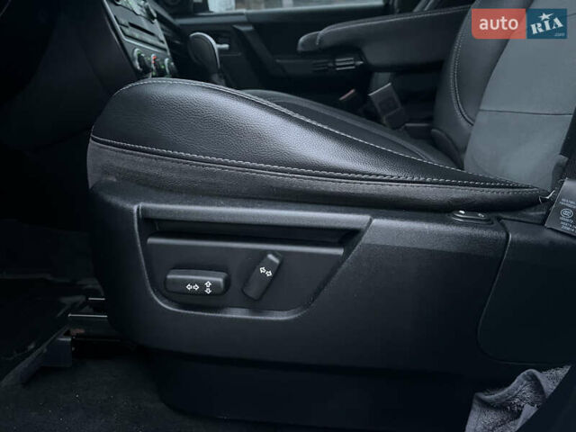 Білий Ленд Ровер Freelander, об'ємом двигуна 2.18 л та пробігом 225 тис. км за 12990 $, фото 69 на Automoto.ua