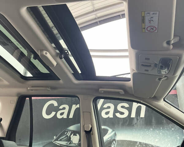 Белый Ленд Ровер Фрилендер, объемом двигателя 2.2 л и пробегом 207 тыс. км за 13950 $, фото 115 на Automoto.ua