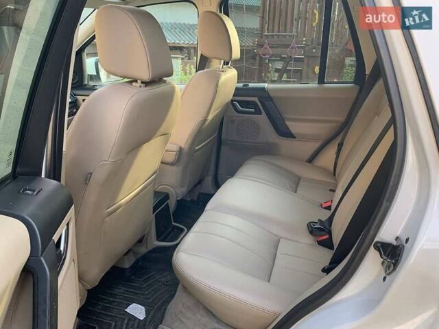 Білий Ленд Ровер Freelander, об'ємом двигуна 2 л та пробігом 185 тис. км за 14100 $, фото 13 на Automoto.ua