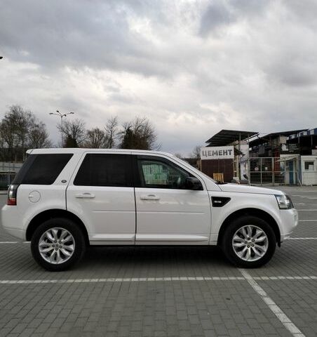 Білий Ленд Ровер Freelander, об'ємом двигуна 2.18 л та пробігом 227 тис. км за 13600 $, фото 26 на Automoto.ua