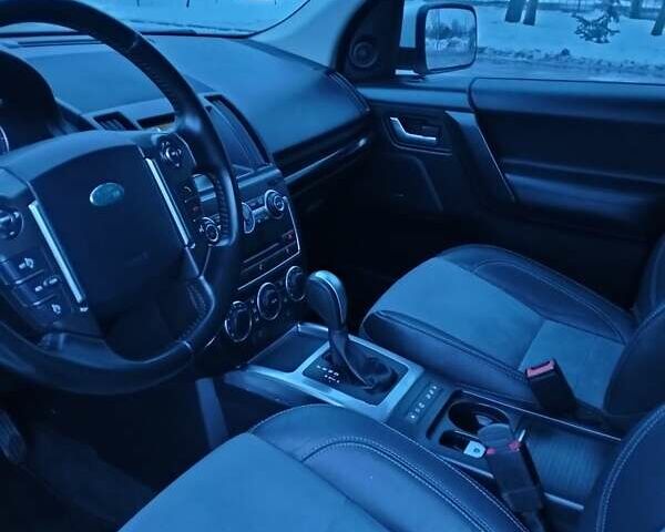 Білий Ленд Ровер Freelander, об'ємом двигуна 2.2 л та пробігом 225 тис. км за 14300 $, фото 45 на Automoto.ua