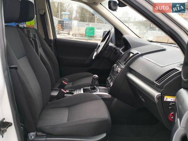 Білий Ленд Ровер Freelander, об'ємом двигуна 2.2 л та пробігом 227 тис. км за 12650 $, фото 41 на Automoto.ua