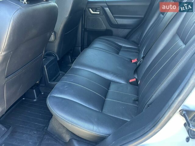 Білий Ленд Ровер Freelander, об'ємом двигуна 2 л та пробігом 217 тис. км за 14500 $, фото 18 на Automoto.ua