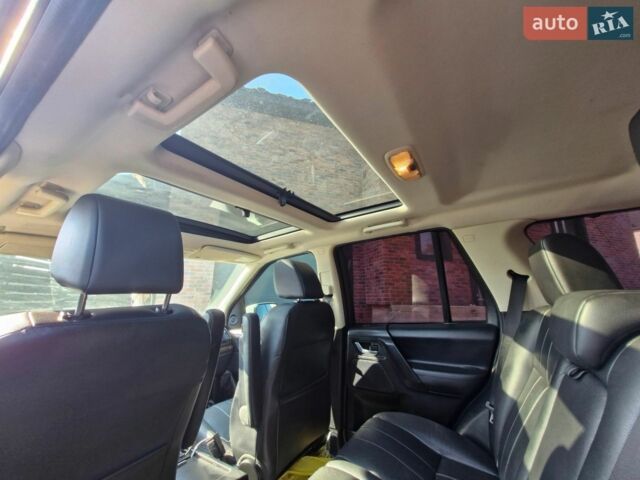 Білий Ленд Ровер Freelander, об'ємом двигуна 2 л та пробігом 250 тис. км за 11200 $, фото 8 на Automoto.ua