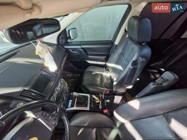 Белый Ленд Ровер Фрилендер, объемом двигателя 2 л и пробегом 250 тыс. км за 12200 $, фото 11 на Automoto.ua