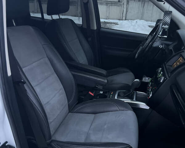 Білий Ленд Ровер Freelander, об'ємом двигуна 2.18 л та пробігом 225 тис. км за 12990 $, фото 55 на Automoto.ua