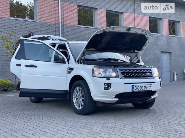 Білий Ленд Ровер Freelander, об'ємом двигуна 2.18 л та пробігом 180 тис. км за 12499 $, фото 28 на Automoto.ua