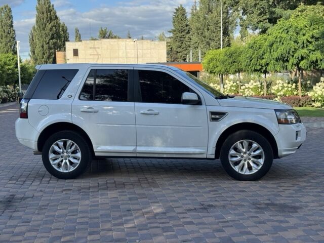 Белый Ленд Ровер Фрилендер, объемом двигателя 2 л и пробегом 236 тыс. км за 11900 $, фото 15 на Automoto.ua