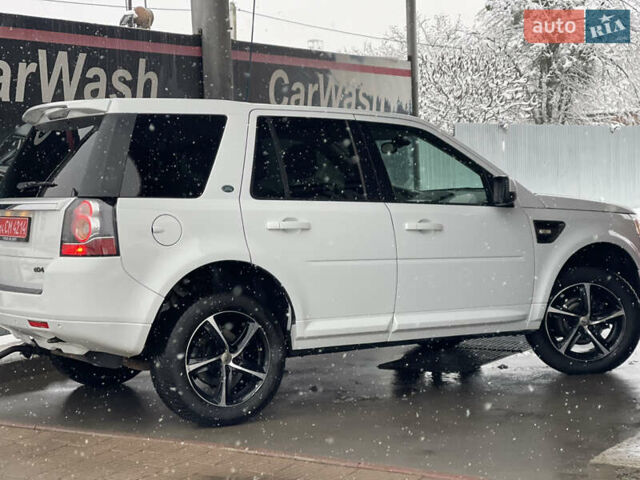 Белый Ленд Ровер Фрилендер, объемом двигателя 2.2 л и пробегом 207 тыс. км за 13950 $, фото 72 на Automoto.ua