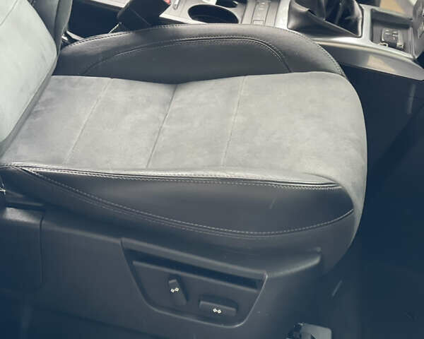 Белый Ленд Ровер Фрилендер, объемом двигателя 2.2 л и пробегом 207 тыс. км за 13950 $, фото 141 на Automoto.ua