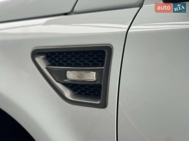 Белый Ленд Ровер Фрилендер, объемом двигателя 2.2 л и пробегом 207 тыс. км за 13950 $, фото 48 на Automoto.ua