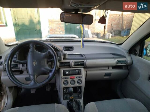 Бежевый Ленд Ровер Фрилендер, объемом двигателя 2 л и пробегом 267 тыс. км за 5500 $, фото 8 на Automoto.ua