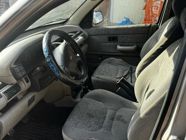 Бежевый Ленд Ровер Фрилендер, объемом двигателя 0 л и пробегом 121 тыс. км за 1650 $, фото 4 на Automoto.ua