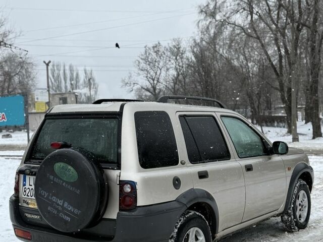 Бежевий Ленд Ровер Freelander, об'ємом двигуна 2 л та пробігом 300 тис. км за 2600 $, фото 3 на Automoto.ua