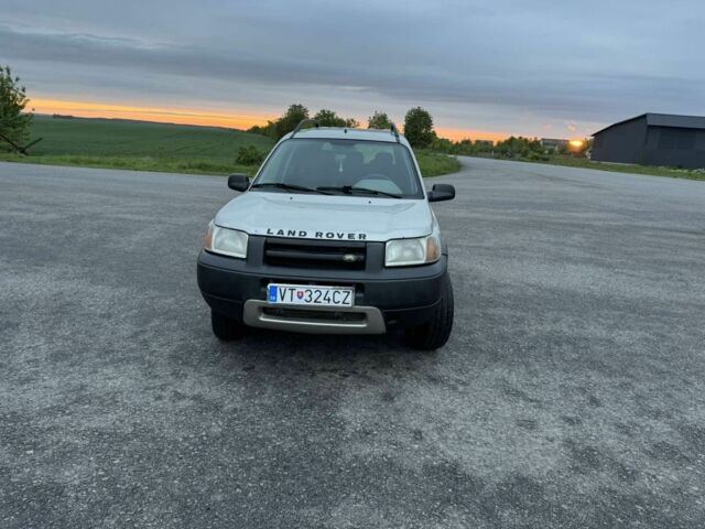 Бежевый Ленд Ровер Фрилендер, объемом двигателя 2 л и пробегом 200 тыс. км за 2950 $, фото 1 на Automoto.ua