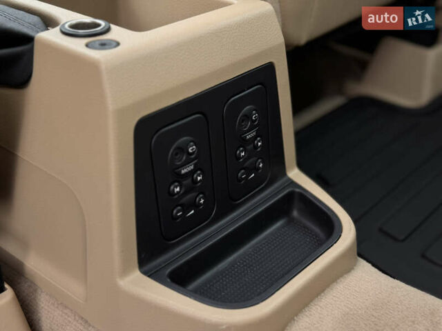 Бежевый Ленд Ровер Фрилендер, объемом двигателя 2.2 л и пробегом 289 тыс. км за 10500 $, фото 40 на Automoto.ua