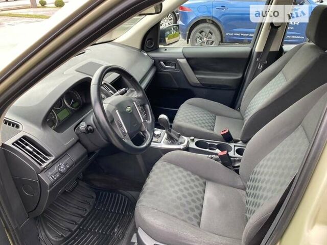 Бежевый Ленд Ровер Фрилендер, объемом двигателя 3.2 л и пробегом 285 тыс. км за 9250 $, фото 10 на Automoto.ua