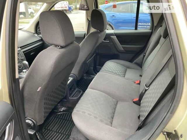 Бежевый Ленд Ровер Фрилендер, объемом двигателя 3.2 л и пробегом 285 тыс. км за 9250 $, фото 9 на Automoto.ua