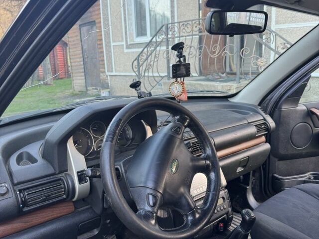 Черный Ленд Ровер Фрилендер, объемом двигателя 0 л и пробегом 306 тыс. км за 5500 $, фото 1 на Automoto.ua