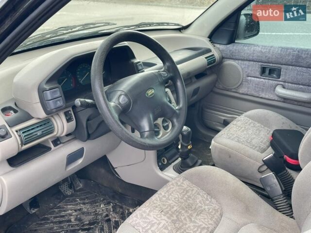 Черный Ленд Ровер Фрилендер, объемом двигателя 1.8 л и пробегом 355 тыс. км за 3200 $, фото 9 на Automoto.ua