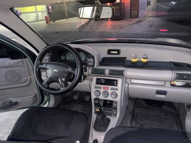 Чорний Ленд Ровер Freelander, об'ємом двигуна 2 л та пробігом 210 тис. км за 2700 $, фото 4 на Automoto.ua