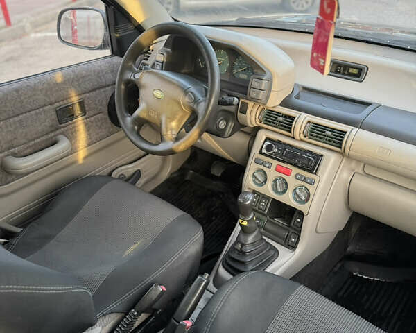 Чорний Ленд Ровер Freelander, об'ємом двигуна 1.99 л та пробігом 185 тис. км за 3900 $, фото 12 на Automoto.ua
