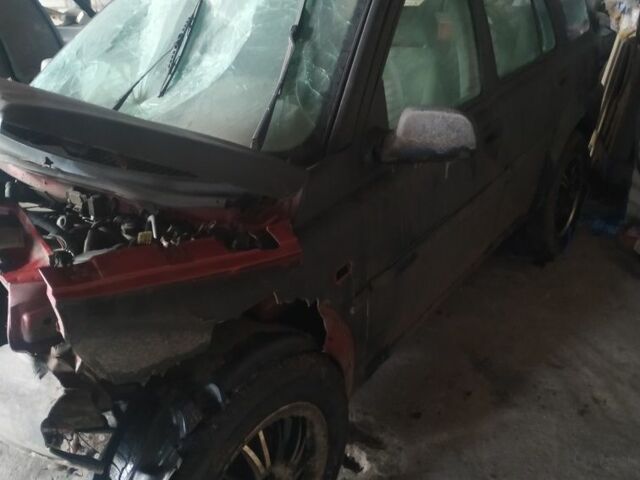 Черный Ленд Ровер Фрилендер, объемом двигателя 2 л и пробегом 500 тыс. км за 500 $, фото 2 на Automoto.ua