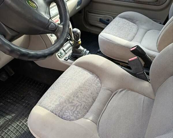 Черный Ленд Ровер Фрилендер, объемом двигателя 1.8 л и пробегом 224 тыс. км за 4999 $, фото 30 на Automoto.ua