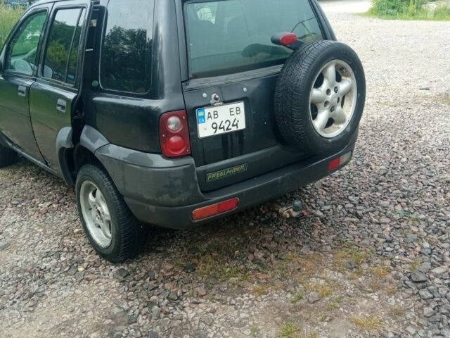 Черный Ленд Ровер Фрилендер, объемом двигателя 2 л и пробегом 315 тыс. км за 5000 $, фото 2 на Automoto.ua