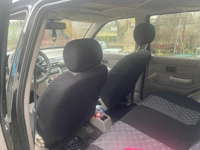 Чорний Ленд Ровер Freelander, об'ємом двигуна 2 л та пробігом 290 тис. км за 4000 $, фото 4 на Automoto.ua
