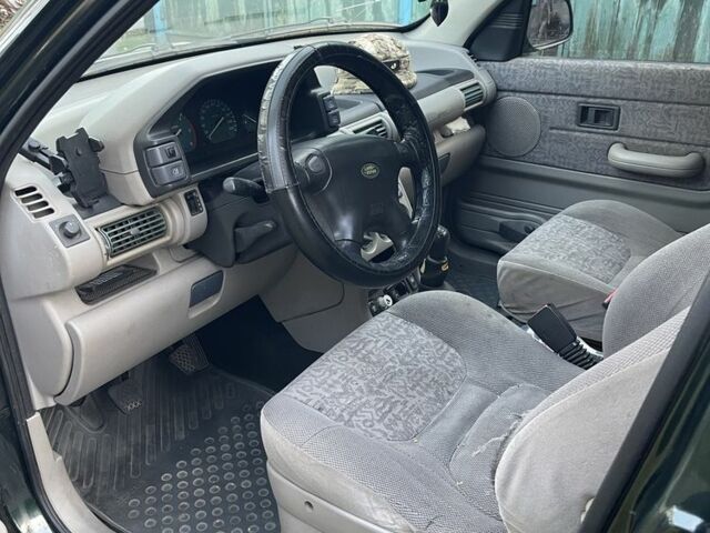 Чорний Ленд Ровер Freelander, об'ємом двигуна 0 л та пробігом 365 тис. км за 3000 $, фото 7 на Automoto.ua