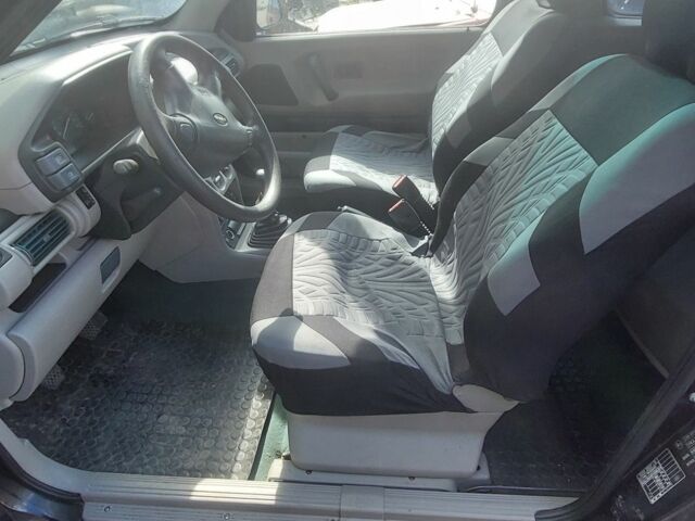 Чорний Ленд Ровер Freelander, об'ємом двигуна 1.8 л та пробігом 282 тис. км за 2010 $, фото 4 на Automoto.ua