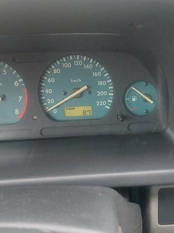 Черный Ленд Ровер Фрилендер, объемом двигателя 1.8 л и пробегом 280 тыс. км за 4600 $, фото 9 на Automoto.ua