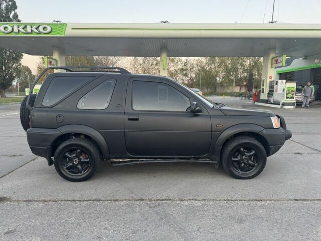 Черный Ленд Ровер Фрилендер, объемом двигателя 0 л и пробегом 320 тыс. км за 2550 $, фото 2 на Automoto.ua