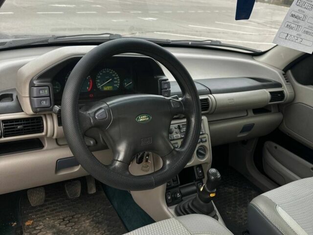 Черный Ленд Ровер Фрилендер, объемом двигателя 0 л и пробегом 181 тыс. км за 5500 $, фото 6 на Automoto.ua