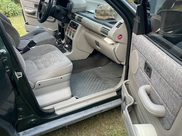 Чорний Ленд Ровер Freelander, об'ємом двигуна 0 л та пробігом 365 тис. км за 3000 $, фото 12 на Automoto.ua