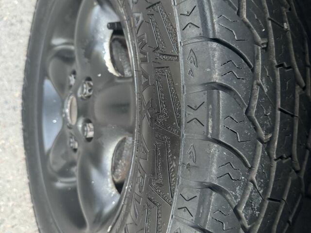 Черный Ленд Ровер Фрилендер, объемом двигателя 0 л и пробегом 320 тыс. км за 2550 $, фото 14 на Automoto.ua