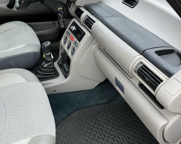 Черный Ленд Ровер Фрилендер, объемом двигателя 1.8 л и пробегом 183 тыс. км за 5500 $, фото 12 на Automoto.ua