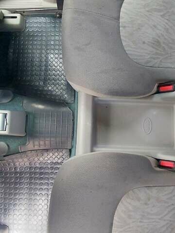 Черный Ленд Ровер Фрилендер, объемом двигателя 1.8 л и пробегом 280 тыс. км за 4600 $, фото 11 на Automoto.ua