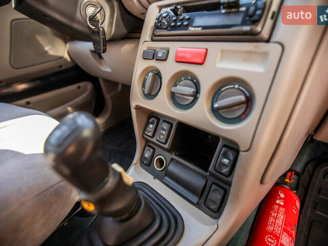 Ленд Ровер Freelander 1999 у Києві на Automoto.ua Чорний Ленд Ровер Freelander, об'ємом двигуна 1.99 л та пробігом 400 тис. км за 4800 $, фото 47 на Automoto.ua