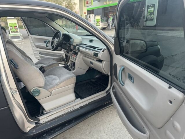 Черный Ленд Ровер Фрилендер, объемом двигателя 0 л и пробегом 320 тыс. км за 2550 $, фото 8 на Automoto.ua