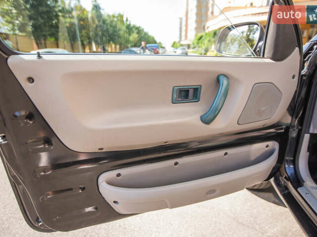 Черный Ленд Ровер Фрилендер, объемом двигателя 1.99 л и пробегом 400 тыс. км за 4500 $, фото 33 на Automoto.ua