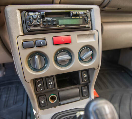 Черный Ленд Ровер Фрилендер, объемом двигателя 1.99 л и пробегом 400 тыс. км за 4500 $, фото 27 на Automoto.ua